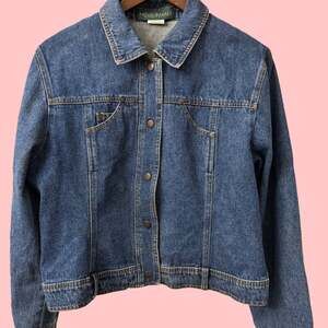 Vintage Harvé Benard Medium Wash Crop Denim Trucker Jacket Size 16
